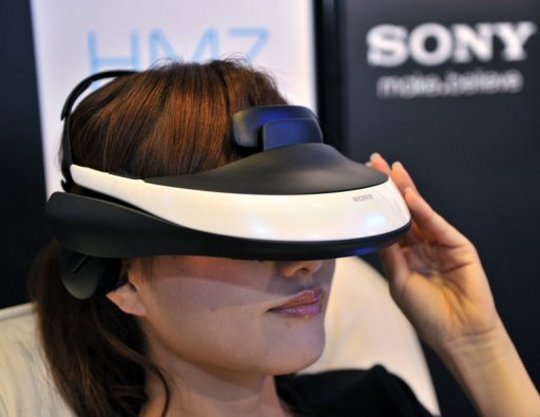 Sony HMZ Rumor: Sony is ready to present a Virtual Reality Gaming Headset for PS4 | VGLeaks 2.0