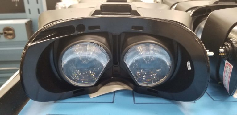 3 Valve VR headset pictures leaked, Half Life VR possibly in development | VGLeaks 2.0