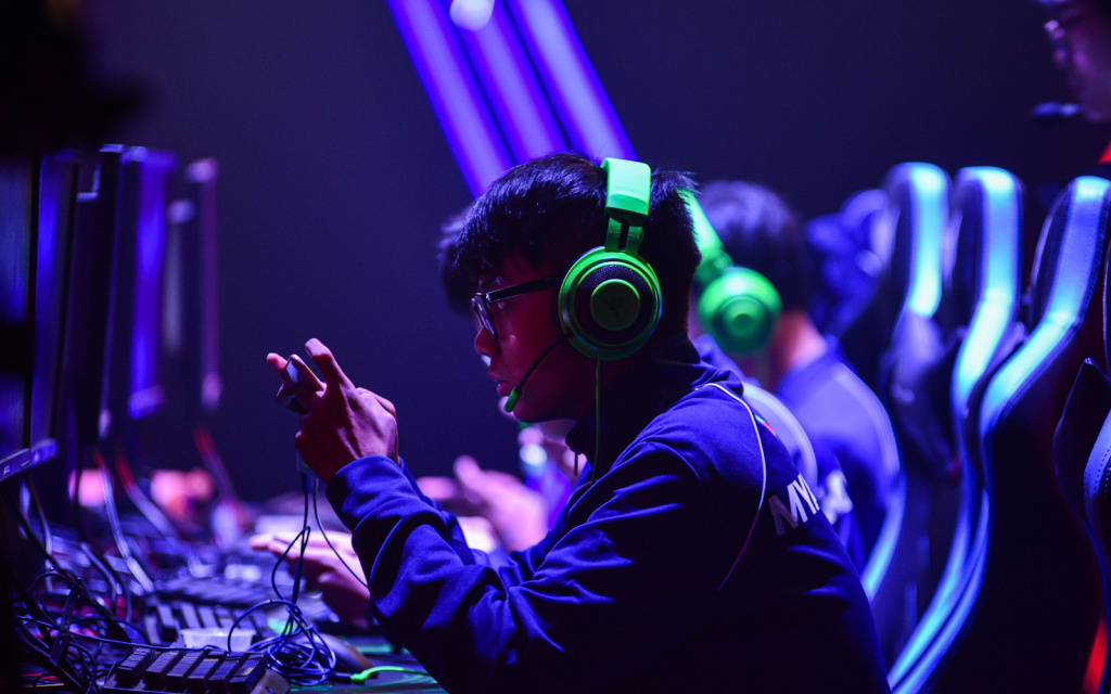 Why are esports more developed on the PC than on consoles?