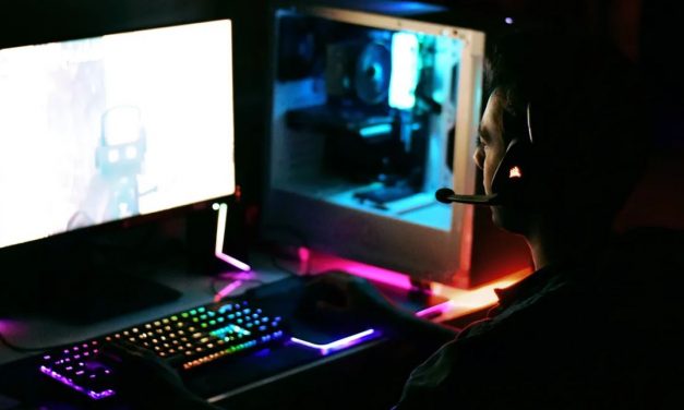 PERKS OF PLAYING GAMES ON PC
