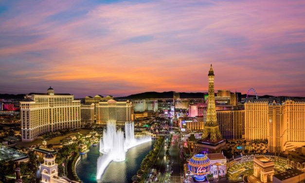 Las Vegas: The Ultimate Guide to Enjoying the Entertainment Capital